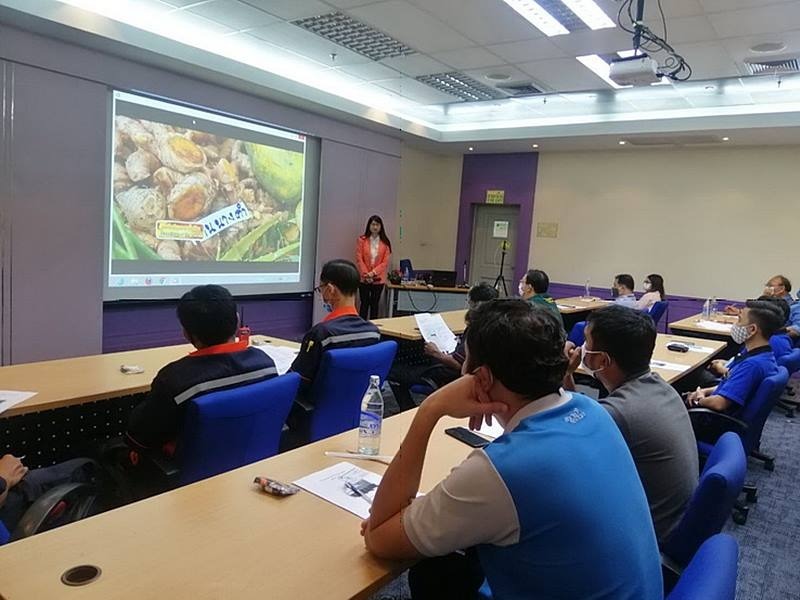 ทีมงานฝ่ายขายและเทคนิค